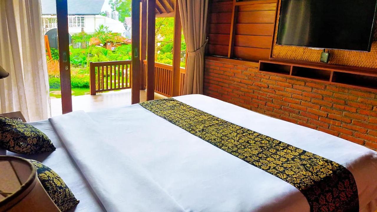 Andung Andung Villa And Resto Banyuwangi  Exterior photo